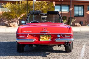 Mercedes-Benz 230 SL 1966 года  (NA)